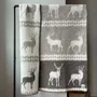 Plaids - Plaid couverture en laine, Cerf Beige Marron - WOOL ONLY BY JOWOLLINA