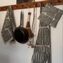 Couverts & ustensiles de cuisine - Vilja Tablier Demi-lin Noir 85x90 ​​cm - PENTIK