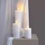 Éclairage LED - Basic Colours Pillar Candles Silk - MOODS & MORE