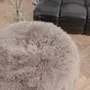 Poufs - Pouf / Ottoman en Peau de Mouton Naturelle – Greige - MELLOW CONCEPT STORE
