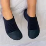 Children's fashion - Chaussons souples d'intérieur - Les Petits Velours Bleu Profond - LES PAS PETITS
