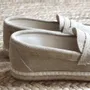 Chaussures - Mocassin en toile délavée cousu main – Semelle espadrille en jute - ATELIER COSTÀ