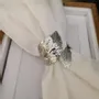 Christmas table settings - Napkin ring - Large Leaf - Silver or Gold - SOSTRAW & SMARTTHINGS
