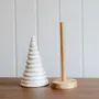Décorations pour tables de Noël - Petit sapin de Noël blanc en céramique - WE LOVE SEASONS
