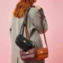 Sacs et cabas - Betty - Petit sac à bandoulière en cuir brun grainé - MIMI BERRY