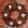 Objets de décoration - Couronne de citrouilles marron et orange en bois - WE LOVE SEASONS