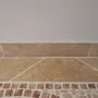 Crockery - Light travertine plinth - LIGERIO
