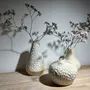 Vases - Lot de 3 soliflores en grès blanc émaillé - LES POTERIES DE SWANE