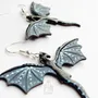 Bijoux - Boucles d'oreilles Dragon Whimsigoth - Bijoux gothiques d'Halloween - Boucles d'oreilles pendantes fantaisistes Dark Academia - PINTONIK