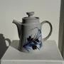 Tea and coffee accessories - Blue and brown stylized flower teapot H18 - OFFICE OBJETS