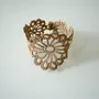 Bijoux - BRACELET RAFFINÉ EN DENTELLE ET PERLES, MODÈLE HAWA - KARAWAN AUTHENTIC