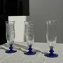 Verres à pied - Lot de 8 flûtes à champagne pied bleu dépareillées - OFFICE OBJETS