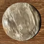Pièces uniques - Vide poche, plat ou assiette circulaire en bois pétrifié beige clair - OFFICE OBJETS