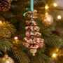 Guirlandes et boules de Noël - Décoration artisanale en forme d'arbre - I WAS A SARI