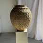 Vases - Immense pot de style antique gris clair à couverture croisillons - OFFICE OBJETS