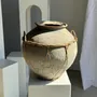 Objets de décoration - Grand pot en terre cuite gris et brun à anses et croisillons en rotin - OFFICE OBJETS