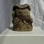 Accessoires de déco extérieure - Petite grenouille sculpture de pierre calcaire balinaise au couvre-che - OFFICE OBJETS