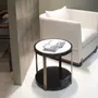Tables pour hôtels - Ida Table d'appoint ronde, plateau marbre, pieds en bronze sculpté - DUISTT