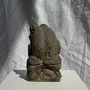 Sculptures, statuettes et miniatures - Petite grenouille sculpture de pierre calcaire joueuse de flûte - OFFICE OBJETS