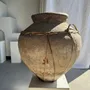 Vases - Très grand pot en terre cuite gris et rouge à anses et croisillons - OFFICE OBJETS