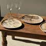 Assiettes de réception - Petit vide poche ou plat en bois pétrifié ovale beige cernes moucheté - OFFICE OBJETS
