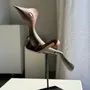 Sculptures, statuettes et miniatures - Oiseau décoratif traditionnel indonésien en bois sur socle - OFFICE OBJETS