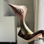 Sculptures, statuettes et miniatures - Oiseau décoratif traditionnel indonésien en bois sur socle - OFFICE OBJETS