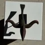 Sculptures, statuettes et miniatures - Oiseau décoratif traditionnel indonésien en bois sur socle - OFFICE OBJETS