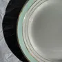 Assiettes au quotidien - Lot de 7 assiettes plates anciennes en faïence turquoise et liseré - OFFICE OBJETS