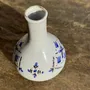 Vases - Petit vase soliflore vintage blanc à motifs géométriques bleus H12 - OFFICE OBJETS