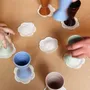Objets de décoration - Nouveau Mazagran — Bleu · Tasse haute en céramique - ATELIER MAISON QUATRE