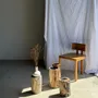 Autres tables  - Petite table d'appoint en bois pétrifié blanche incrustée de noir H28 - OFFICE OBJETS