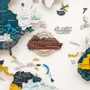 Objets de décoration - Carte du Monde en Bois Colorée 3D Travel Tracker Cruise Liner - Cappuccino - ENJOY THE WOOD