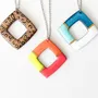 Bijoux - Collier à pendentif carré géométrique en bois - PINTONIK