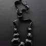 Objets personnalisables - Bijoux de cuir - Collier MONOLITH - SOPHIE • TERRIERE BIJOUX DE CUIR