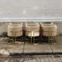 Fauteuils pour collectivités - Chaise salle à manger JULIUS structure laiton clouté  & assise tissu - DUISTT