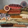 Couettes et oreillers  - Coussin en velours brodé Suzani - MADAM STOLTZ