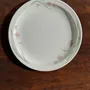 Plats et saladiers - Plat en porcelaine anglaise Churchill à motif floral rose - OFFICE OBJETS