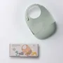 Repas pour enfant - Bavoir en silicone Roll & Lock – Sauge - MINIWARE AB