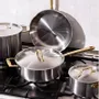 Ustensiles de cuisine - La sauteuse idéale en inox, manche doré - 26 cm - ATMA KITCHENWARE