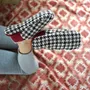 Chaussettes - JAPAN MADE Reversible room shoes / Houndstooth × Micro Boa - MERIPPA