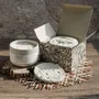 Bougies - Bougie au soja parfumée Kaajorn dans un récipient en céramique - KAAJORN