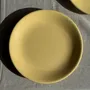 Everyday plates - Set of 2 large yellow plates without brand D25.5 - OFFICE OBJETS