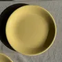 Everyday plates - Set of 2 large yellow plates without brand D25.5 - OFFICE OBJETS