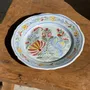 Assiettes de réception - Assiette décorative ancienne IB Quimper à décor floral polychrome D24 - OFFICE OBJETS