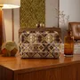 Sacs et cabas - Sac brodé baloutche ocre doré et gris avec cadre en bois de noyer - DASTHAA