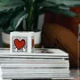 Objets design - Lovebox Keith Haring | Cadre photo connecté - LOVEBOX