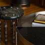 Tables pour hôtels - Table d'appoint ronde IPANEMA: Pieds: Laiton, Pleateau Chêne massif - DUISTT