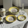 Carafes - Carafe vintage panse ronde en verre moulé à bouchon de liège H27 - OFFICE OBJETS