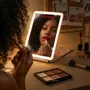 Prêt-à-porter - Bijoutier de miroirs et d'appareils photo rétro - FISURA